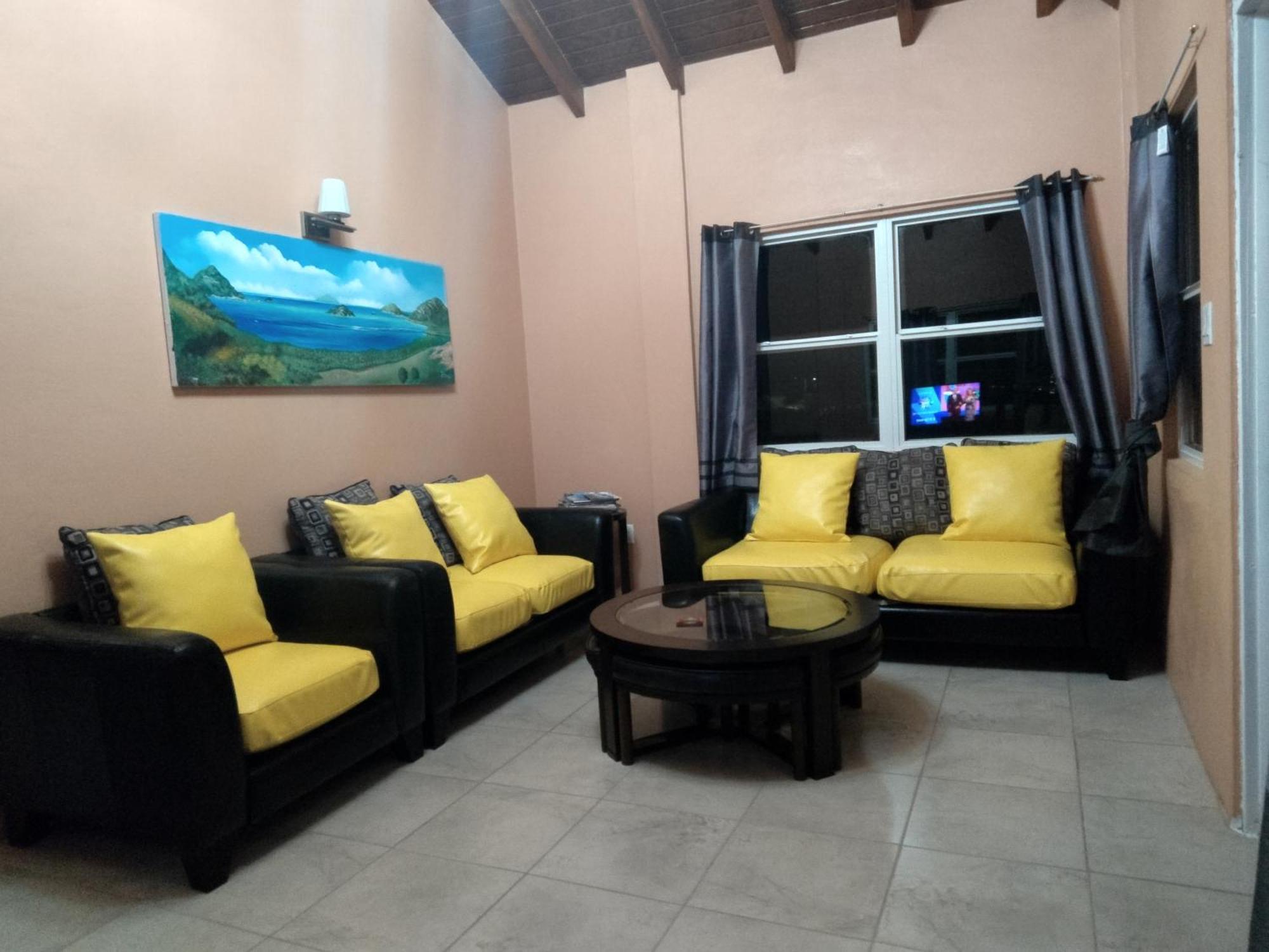 St. John's Zeus Estate Guesthouse מראה חיצוני תמונה