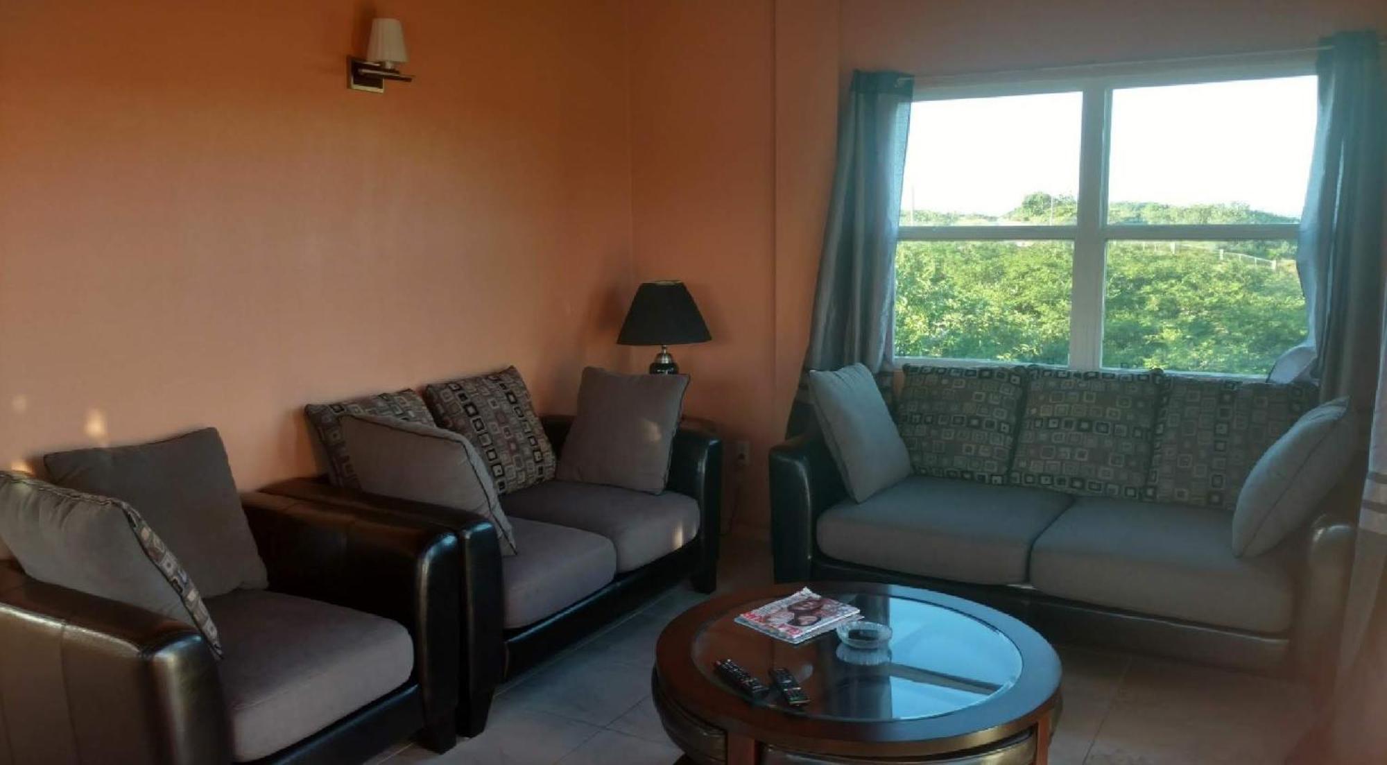 St. John's Zeus Estate Guesthouse מראה חיצוני תמונה