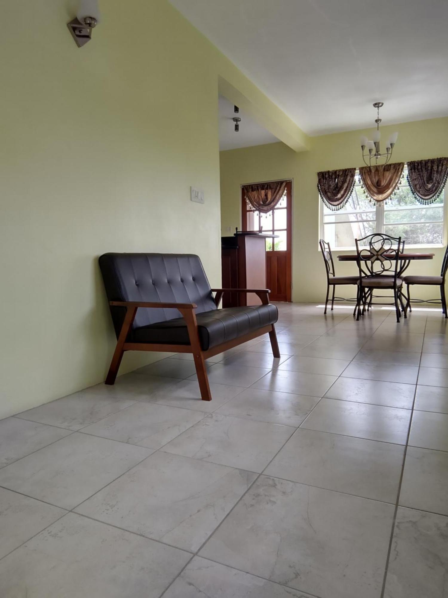 St. John's Zeus Estate Guesthouse חדר תמונה